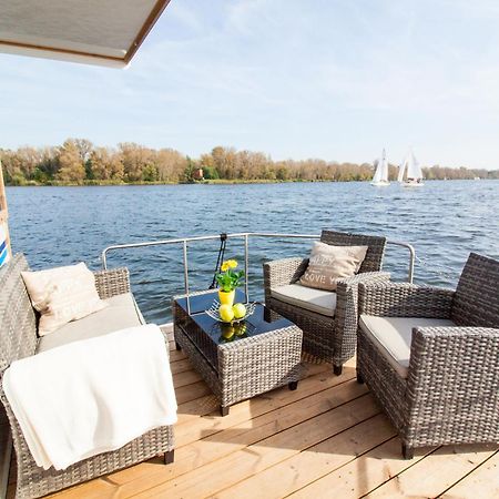 Hotel Wohlfuehlboot Hausboot - Festlieger Im Hafen Bad Saarow - Wc An Bord, Dusche An Land Zewnętrze zdjęcie